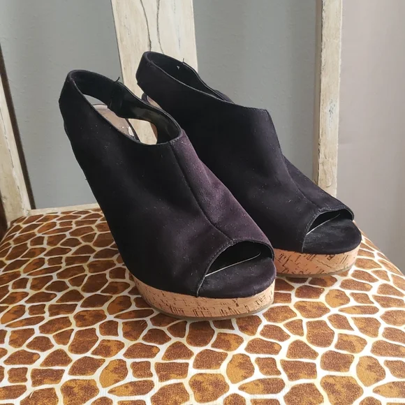 Carlos - Picture 1 of 11